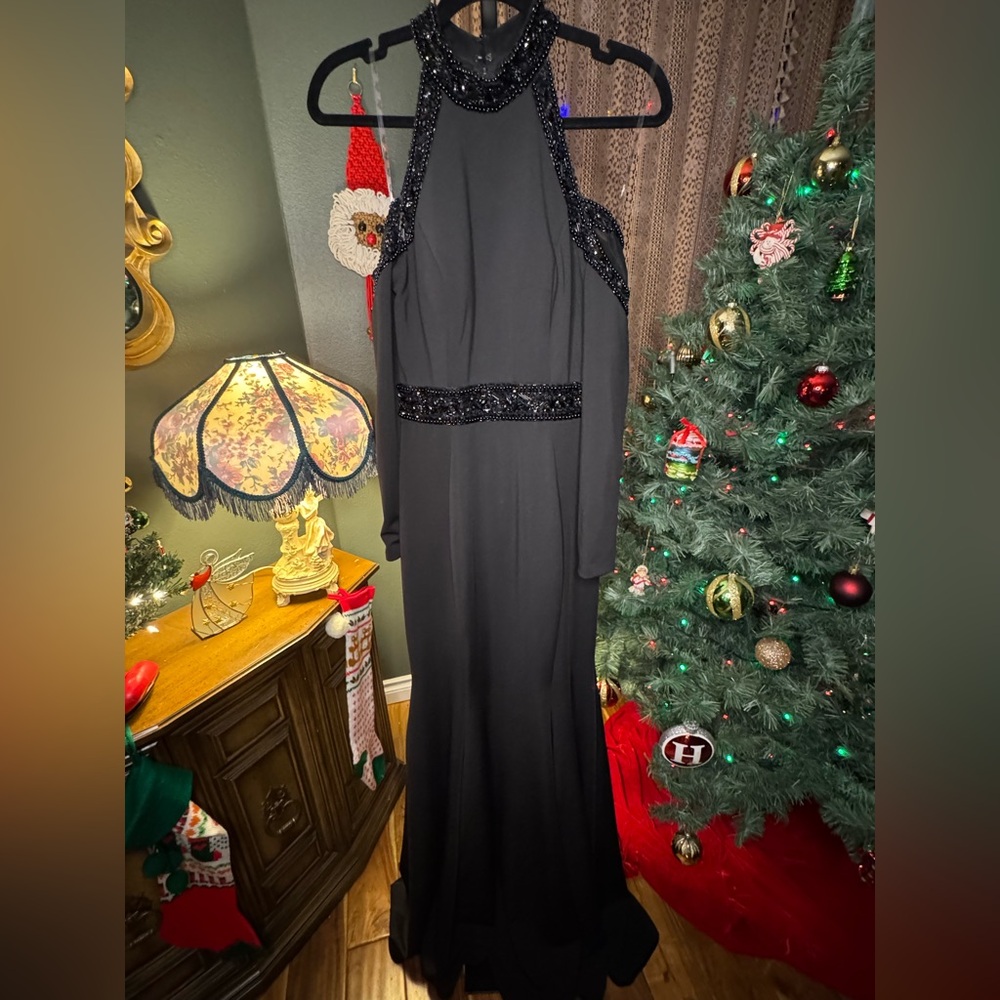 VTG Elegant Black Evening Gown